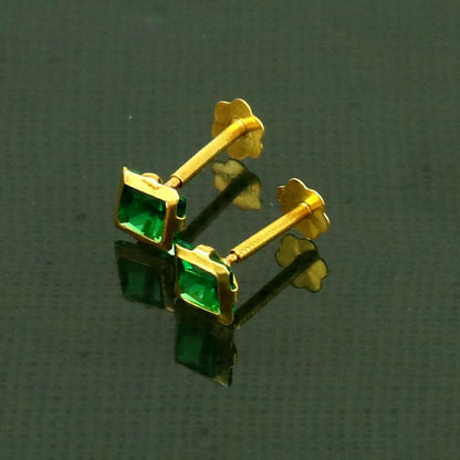 3MM OR 4mm single Green stone 18kt yellow gold handmade square shape fabulous screw back stud earring or nose pin unisex jewelry er121 - TRIBAL ORNAMENTS