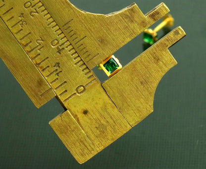 3MM OR 4mm single Green stone 18kt yellow gold handmade square shape fabulous screw back stud earring or nose pin unisex jewelry er121 - TRIBAL ORNAMENTS