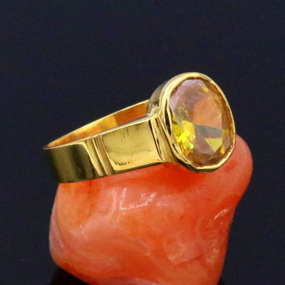 22K yellow gold handmade ring with yellow Citrine Sunela stone, Rajasthan jadau jewelry, tribal-style band from Tribal Ornaments