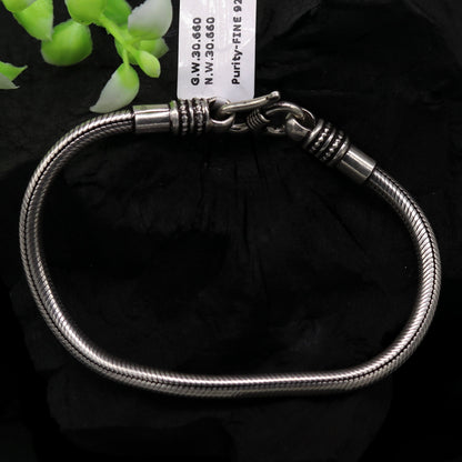 Handmade 925 sterling silver vintage snake chain bracelet, unisex design, customizable with personalized details, 6 to 8.5 inches long.