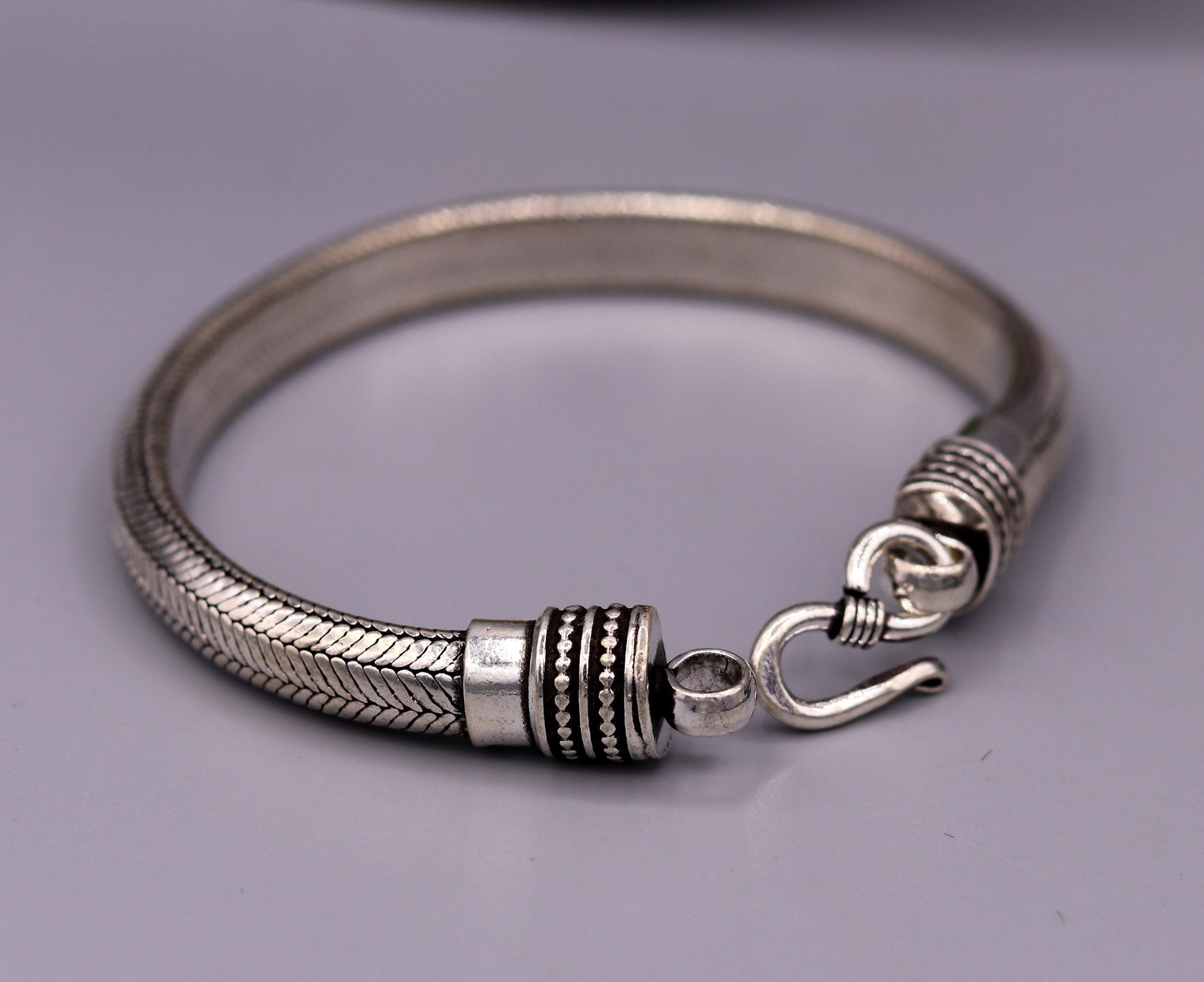 Vintage style 925 Sterling silver wheat chain bracelet with half-round D-shape design, unisex handmade jewelry from Tribal Ornaments.