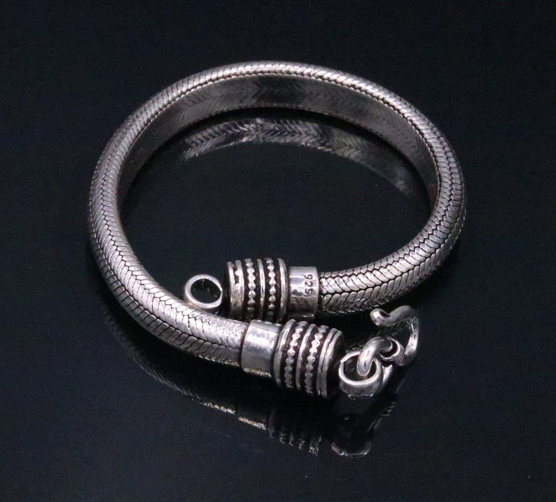 Vintage-style 925 Sterling silver wheat chain bracelet with half-round 'D' shape, unisex handmade jewelry from Tribal Ornaments.