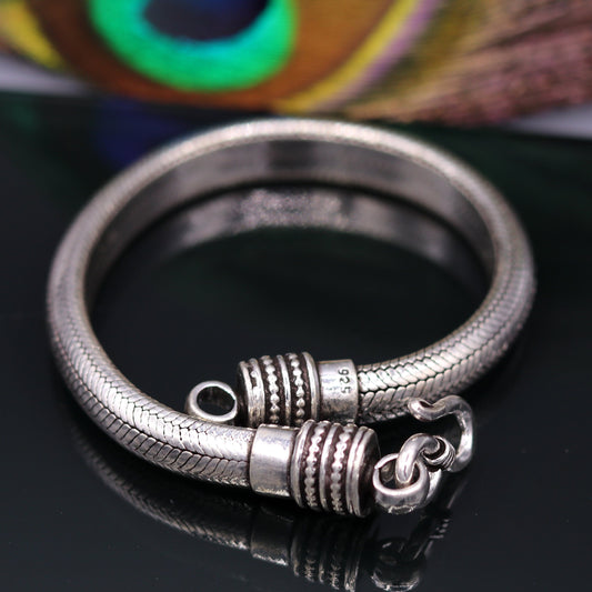 Vintage-style 925 sterling silver wheat chain bracelet with half-round 'D' shape, unisex handmade jewelry from TRIBAL ORNAMENTS.