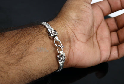 925 sterling silver handmade snake chain bracelet with D-shape design, unisex half-round style by TRIBAL ORNAMENTS.