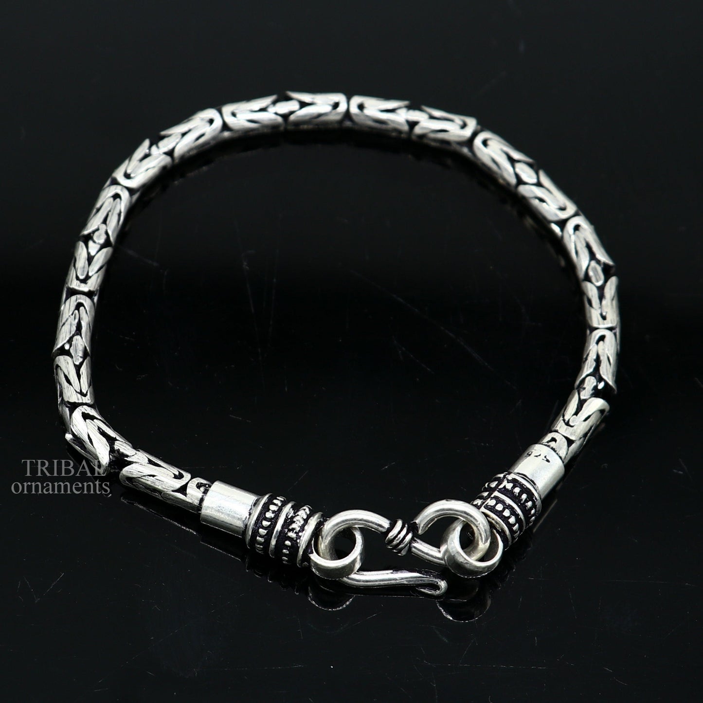 Unisex 925 sterling silver bracelet with tribal design, handmade vintage style jewelry suitable for men and women.