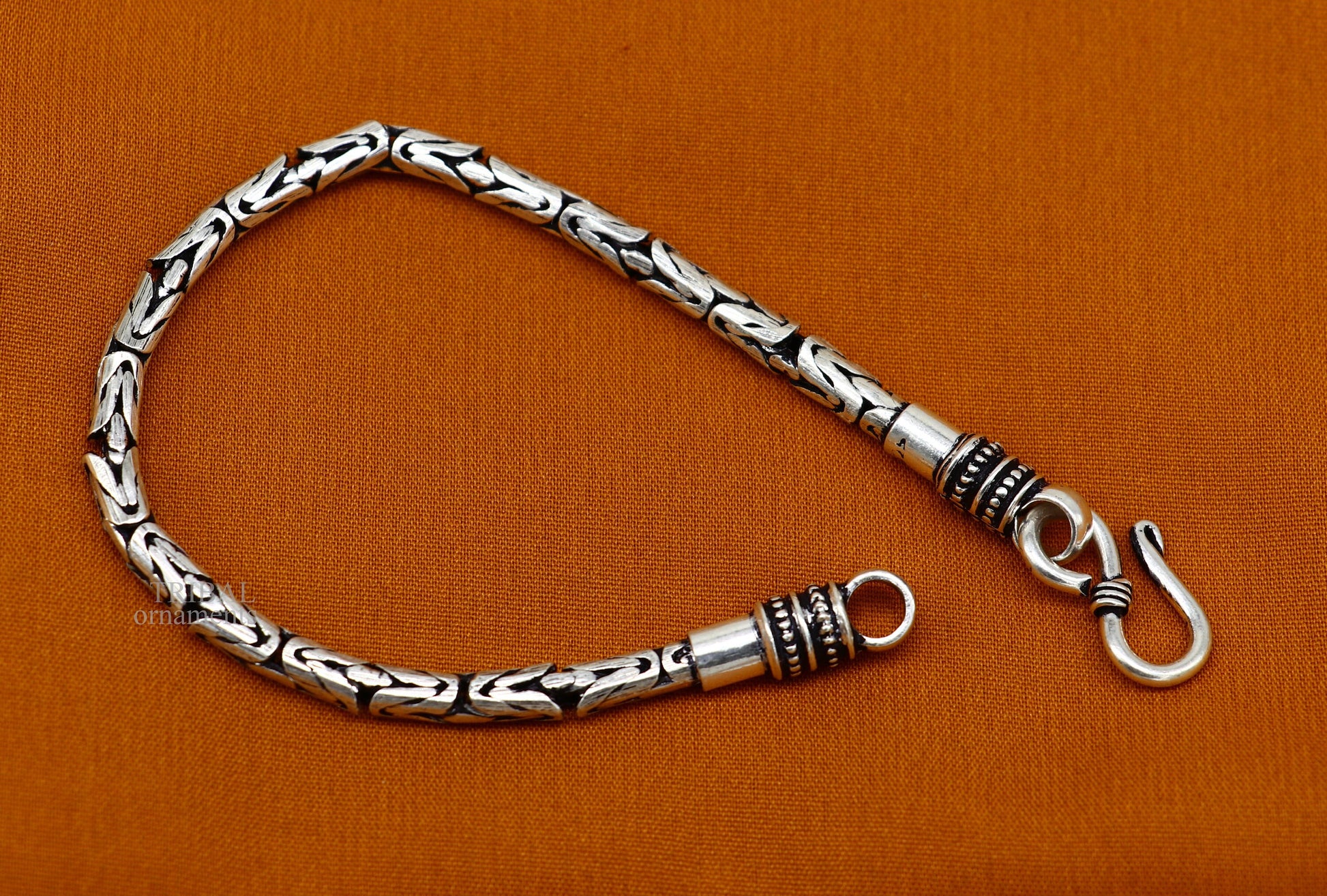 Unisex 925 sterling silver tribal bracelet with vintage-style 4mm design, handmade and stylish jewelry for men and women.
