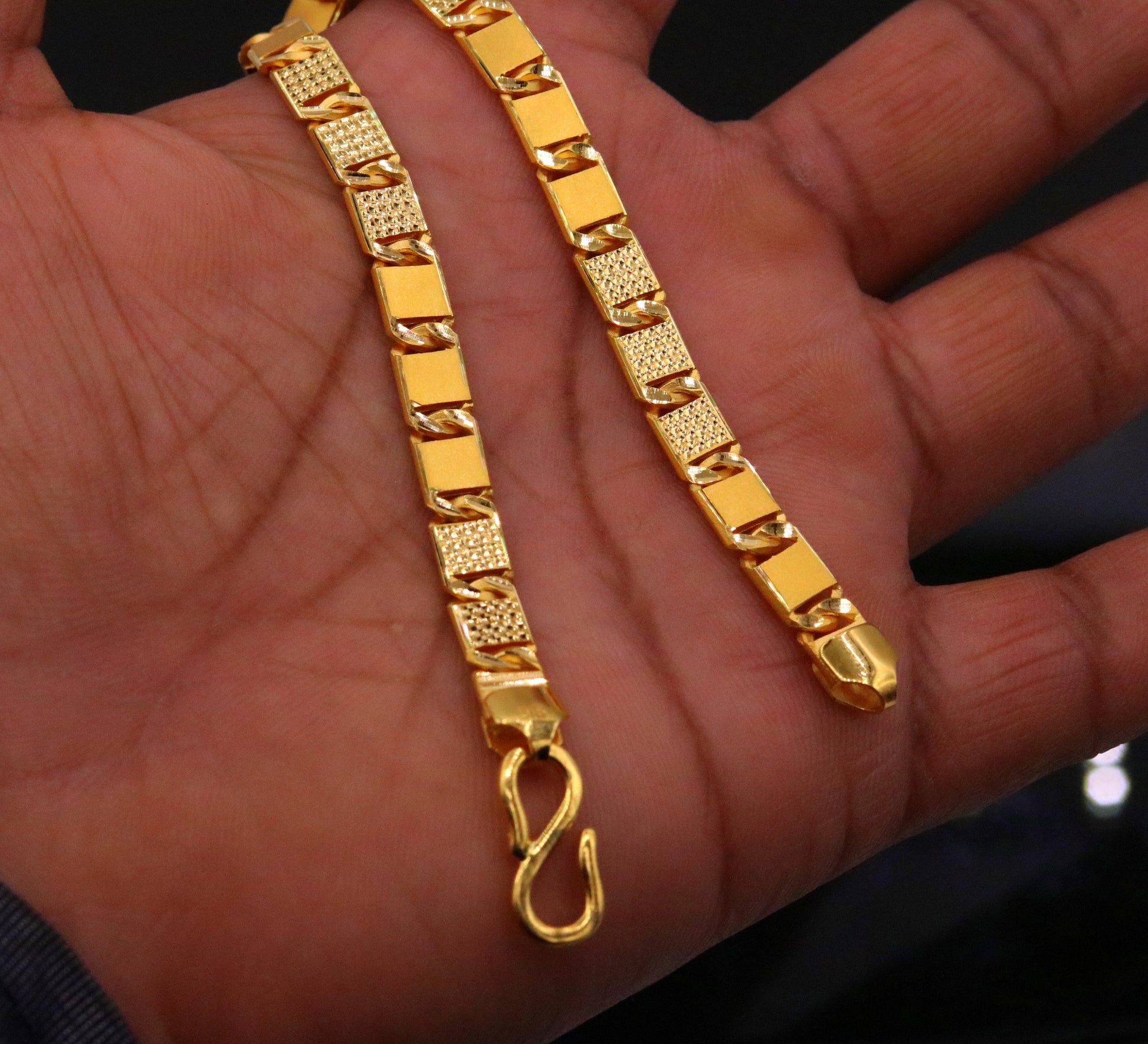 Handmade 22K yellow gold solid bar Nawabi chain bracelet with diamond-cut design, men’s luxury jewelry by TRIBAL ORNAMENTS