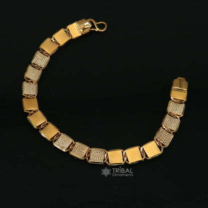 Hallmarked 22kt yellow gold handmade Nawabi chain bracelet with 9mm diamond-cut design, royal men's jewelry, 916 certified.