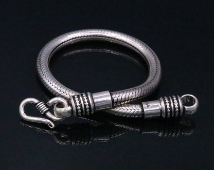Vintage 5mm handmade 925 sterling silver snake chain bracelet by TRIBAL ORNAMENTS, unisex Indian tribal jewelry, 7-inch length.