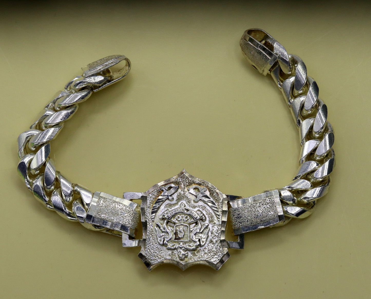 9.5" Vintage design solid 925 sterling silver handmade gorgeous Rajput 'Ranbanka Rathore' logo bracelet excellent gifting jewelry sbr154 - TRIBAL ORNAMENTS