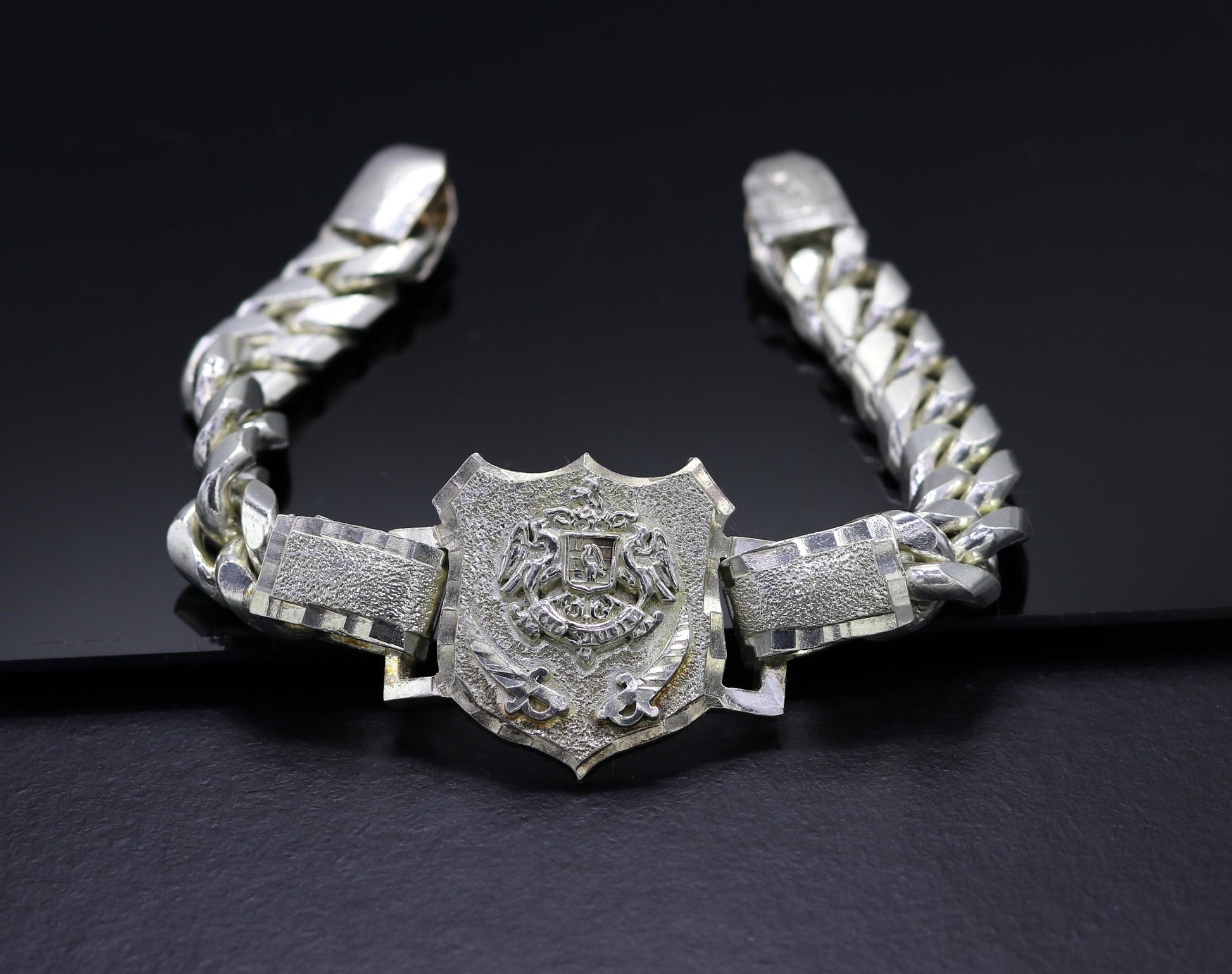 9.5" Vintage design solid 925 sterling silver handmade gorgeous Rajput 'Ranbanka Rathore' logo bracelet excellent gifting jewelry sbr154 - TRIBAL ORNAMENTS