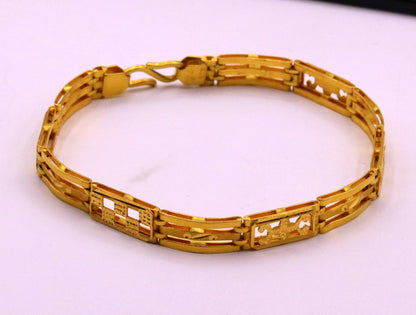Authentic 22KT yellow gold handmade flexible unisex bracelet with hallmarked solid design from Rajasthan India jewelry.