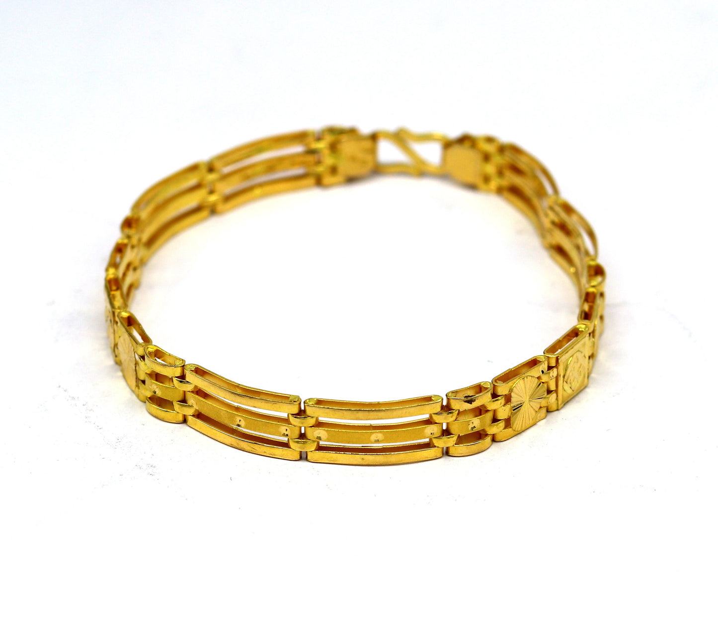 22kt yellow gold diamond cut flexible bracelet by Tribal Ornaments, stylish unisex gold jewelry, handmade and hallmarked.