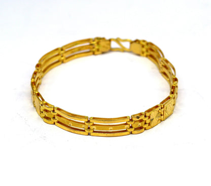 22kt yellow gold diamond cut flexible bracelet by Tribal Ornaments, stylish unisex gold jewelry, handmade and hallmarked.