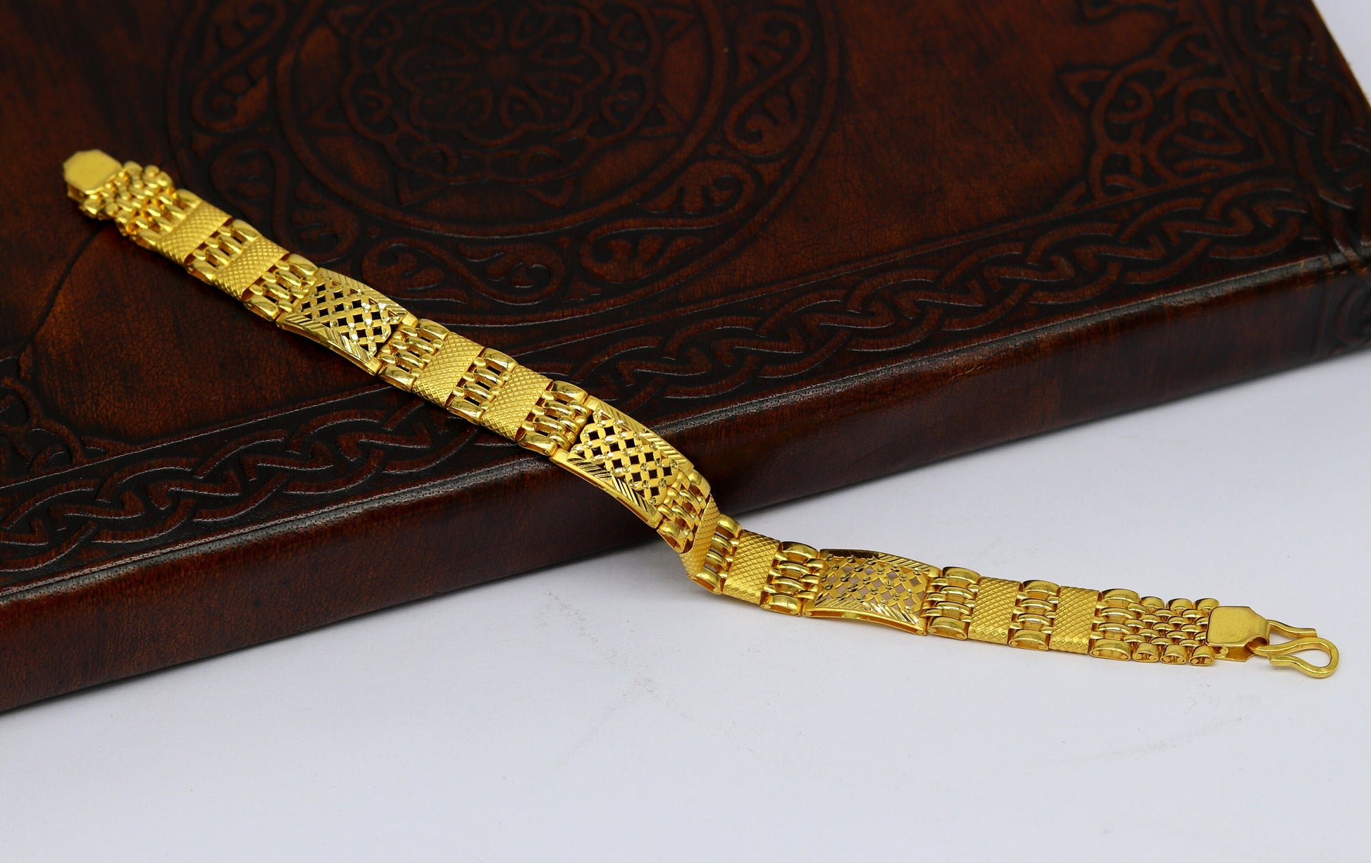 8"/8.5"/9" 22kt yellow gold custom made diamond cut design fabulous flexible bracelet, best gift personalized gold fancy jewelry india br42 - TRIBAL ORNAMENTS