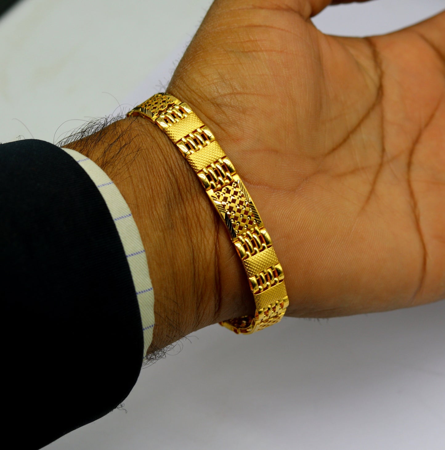 8"/8.5"/9" 22kt yellow gold custom made diamond cut design fabulous flexible bracelet, best gift personalized gold fancy jewelry india br42 - TRIBAL ORNAMENTS