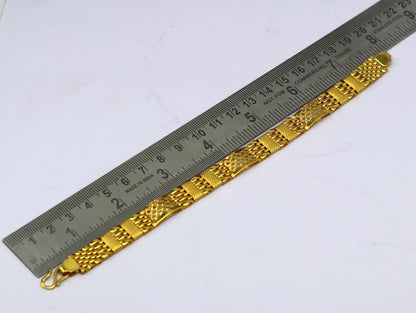 22kt yellow gold custom-made diamond cut flexible bracelet by Tribal Ornaments, personalized fancy jewelry with hallmarked 916 gold.