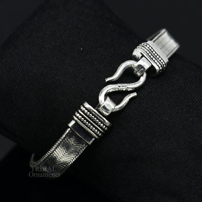 Vintage-style 925 sterling silver wheat chain bracelet belt, handmade unisex jewelry from Rajasthan, India, by TRIBAL ORNAMENTS.