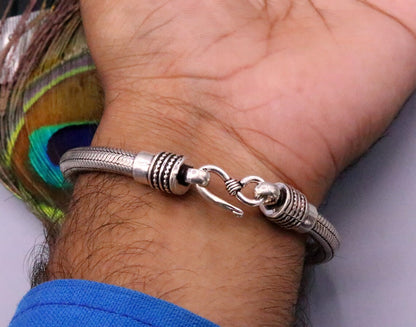 Unisex 925 sterling silver vintage style snake chain bracelet with customizable design, handmade by Tribal Ornaments.