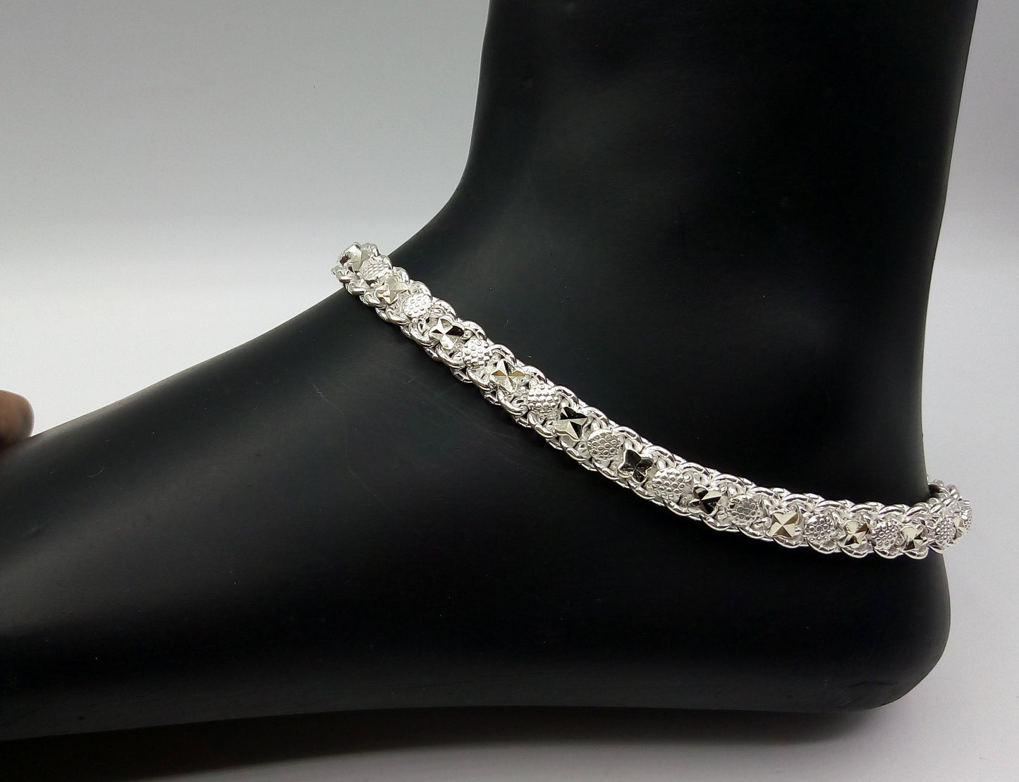Handmade 10.5-inch vintage sterling silver anklet with antique tribal design, stylish foot bracelet for belly dance jewelry.