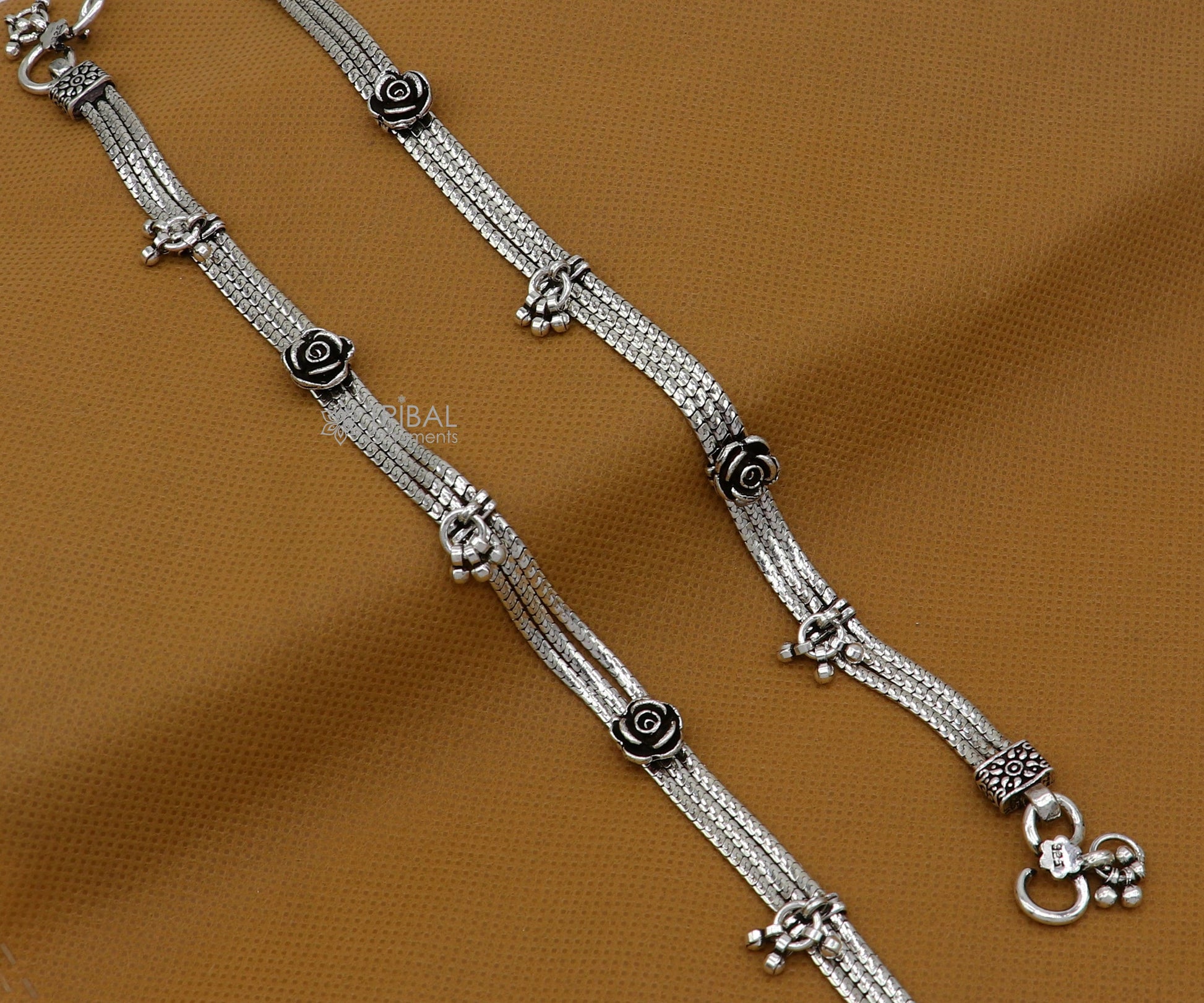 Sterling silver vintage rose flower design 3-string anklet with charming floral charms, featuring intricate craftsmanship and elegant style.