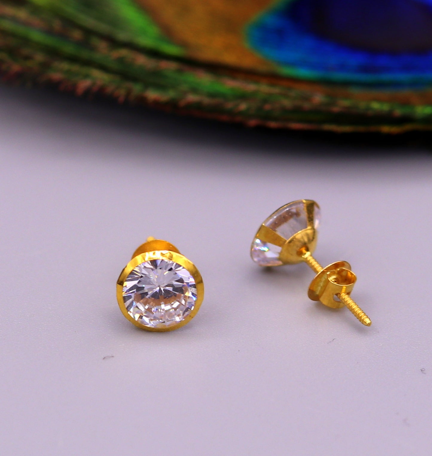 18Karat yellow gold gorgeous cubic zircon stone amazing 6 mm stud earring excellent vintage antique design er87 - TRIBAL ORNAMENTS