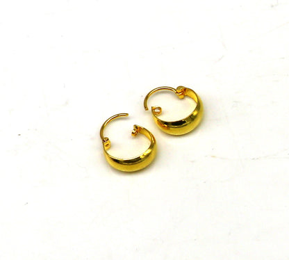 18kt yellow gold handmade customized huggie hoops earrings by TRIBAL ORNAMENTS, bridal clip-on jewelry, elegant huggie hoop design.