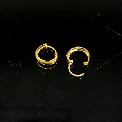 18kt yellow gold single stone huggie hoop earring by TRIBAL ORNAMENTS, bridal clip-on jewelry with elegant design