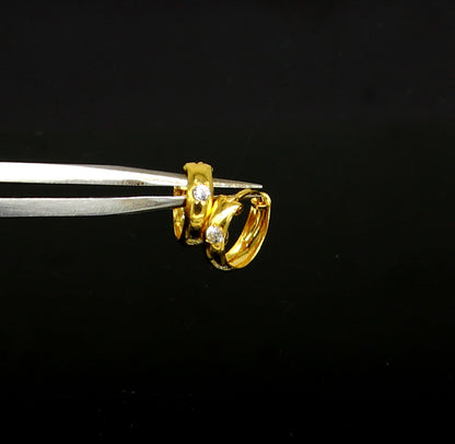 18kt yellow gold single stone hoops earring by TRIBAL ORNAMENTS, huggie clip-on design perfect for brides and jewelry gifting.