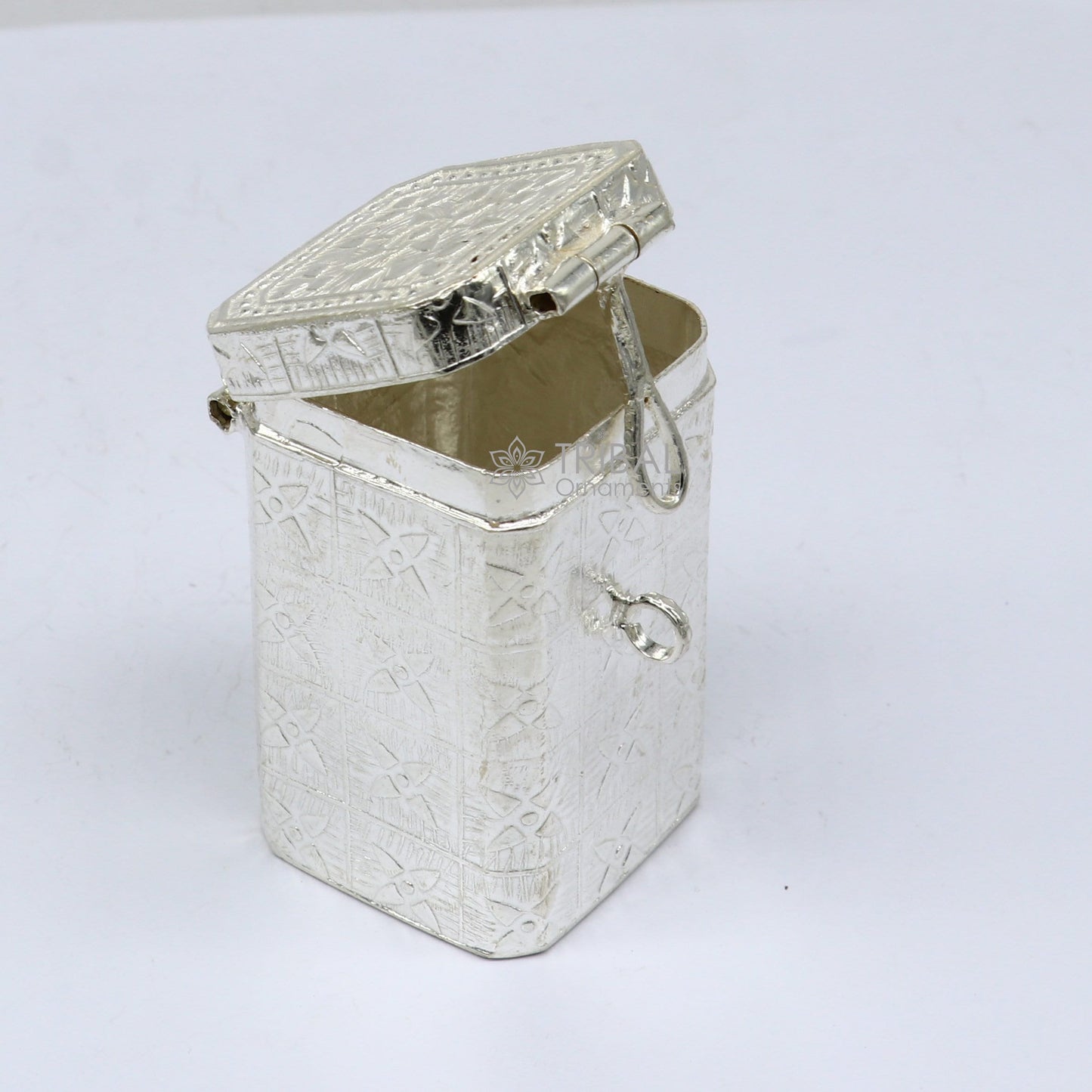 Vintage-style 2.2-inch 925 silver utensils jewelry and trinket box with floral detailing, crafted by Tribal Ornaments.