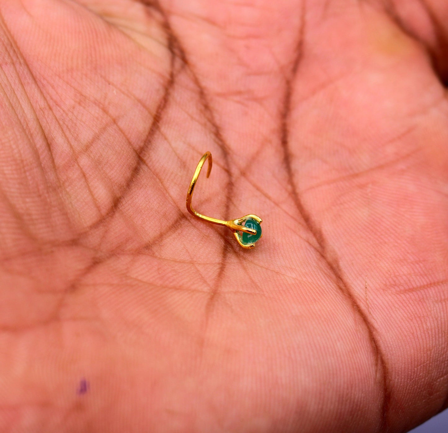 22 karat gold handmade fabulous nose pin single green stone women's jewelry - TRIBAL ORNAMENTS