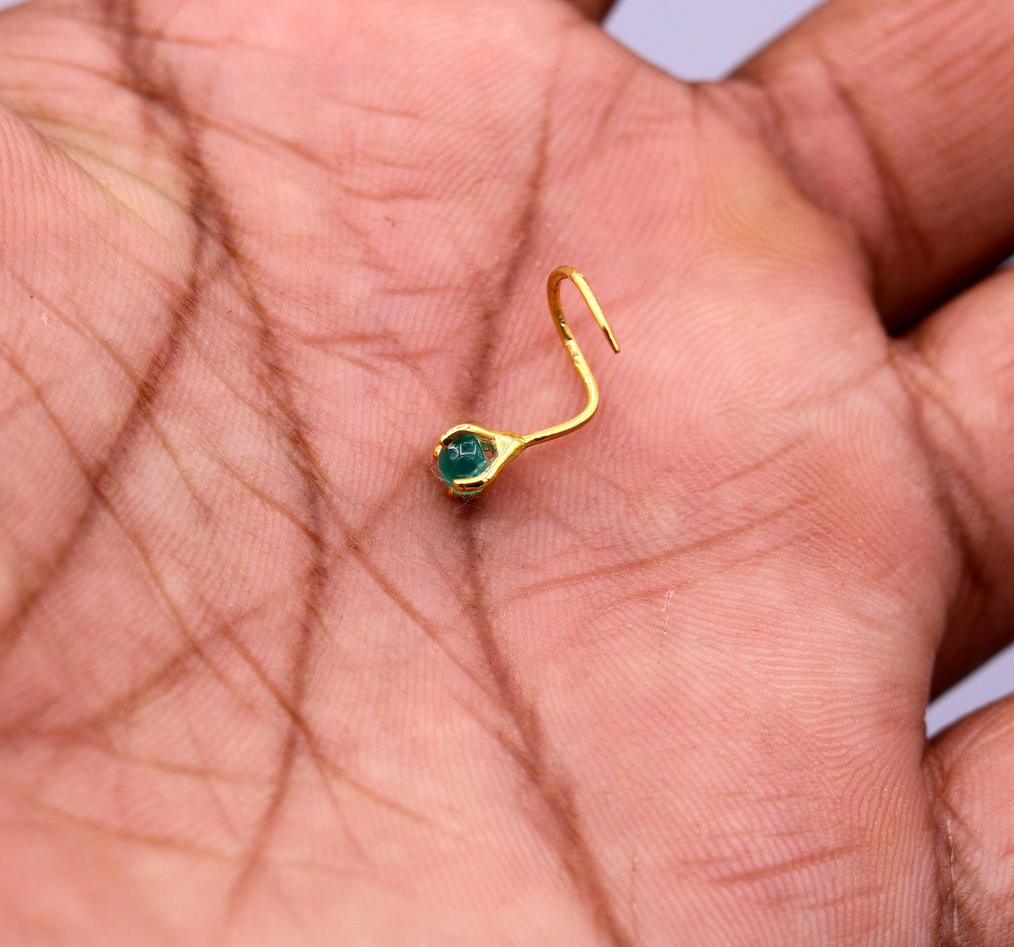 22 karat gold handmade fabulous nose pin single green stone women's jewelry - TRIBAL ORNAMENTS
