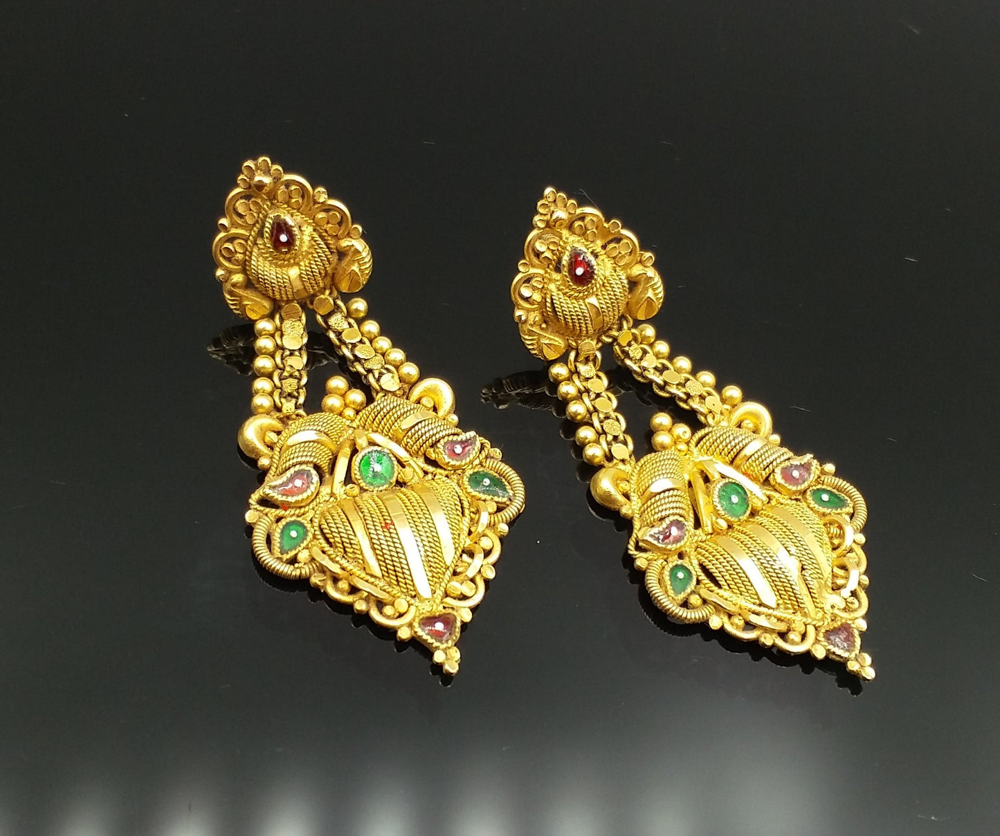 22carat karat yellow gold handmade filigree work stud earring fabulous indian traditional design earring jewelry - TRIBAL ORNAMENTS