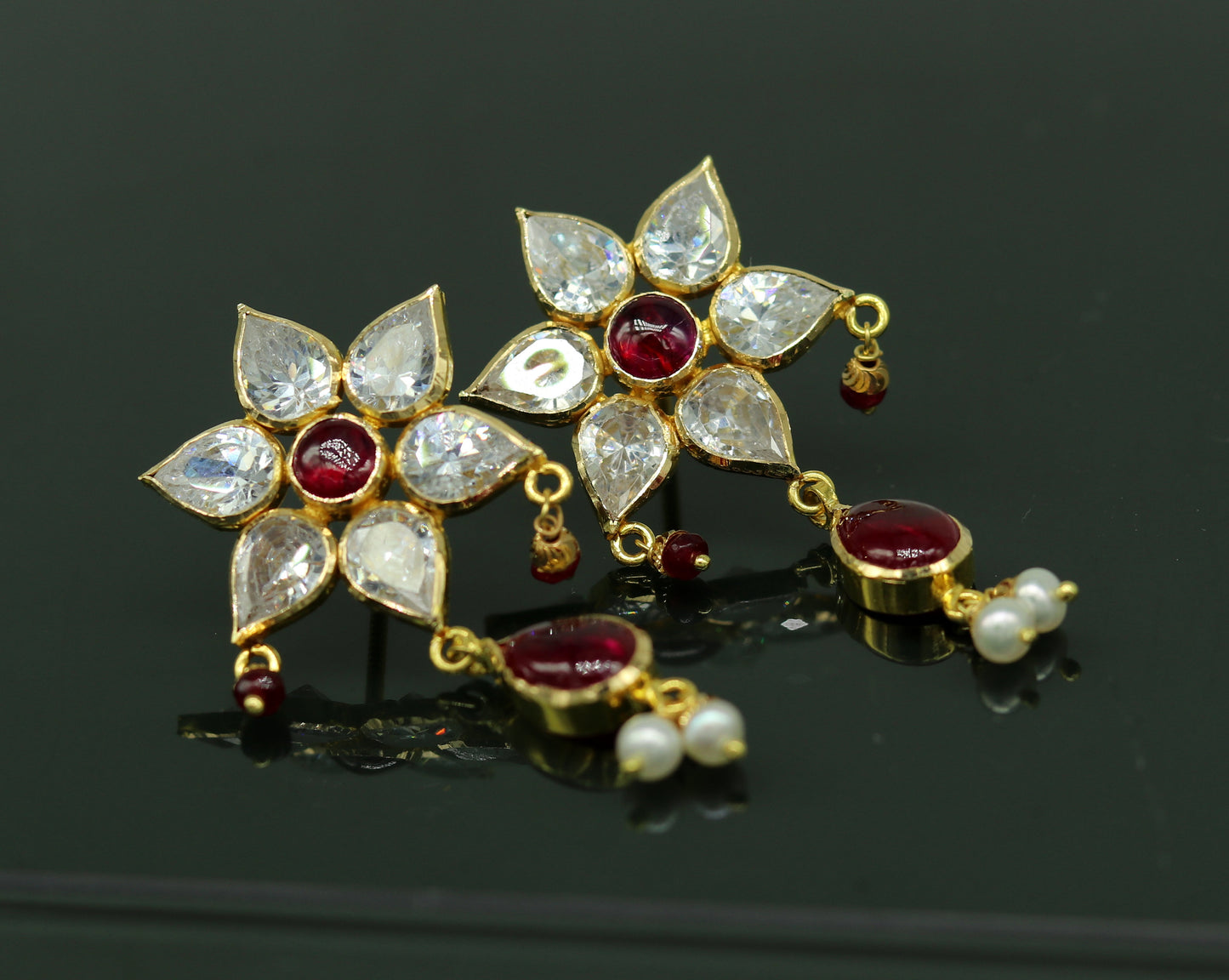 22kt yellow gold handmade gorgeous stud earring excellent stylish wedding bridesmaid customized stud earring personalized jewelry from india - TRIBAL ORNAMENTS