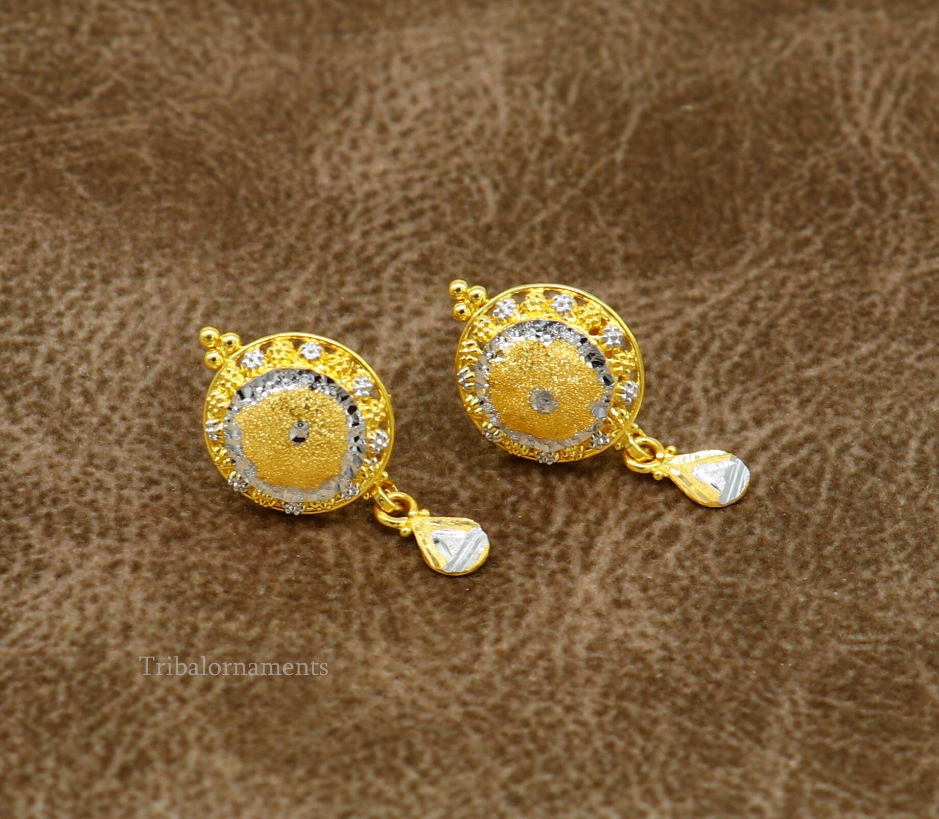 22Kt yellow gold handmade Stylish designer fancy earring, gorgeous brides gift daily use best gifting stud earring, charm jewelry ear129 - TRIBAL ORNAMENTS