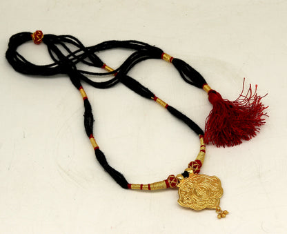 22KT yellow gold handmade vintage Ram Nami necklace with Shrinath Ji pendant, traditional jewelry by Tribal Ornaments.