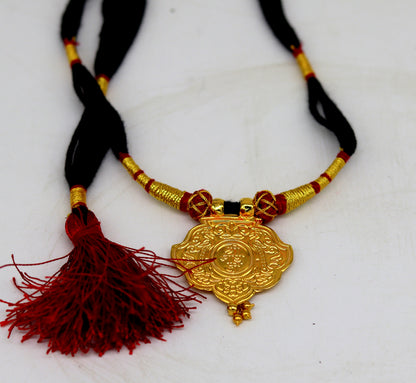 22KT yellow gold handmade vintage Ram Nami adjustable necklace with Shrinath Ji pendant, traditional tribal jewelry by Tribal Ornaments.