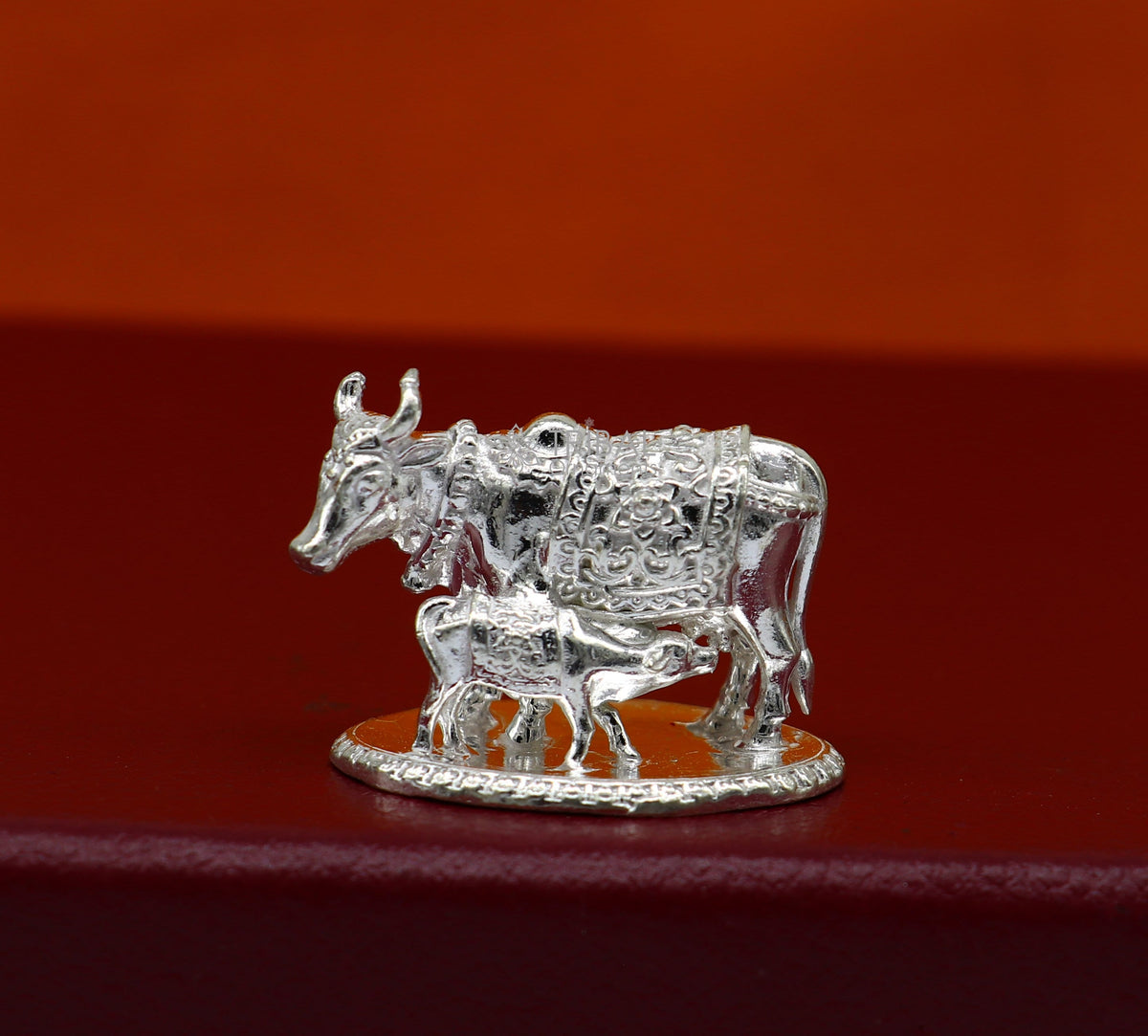 25 grams Divine cow with calf 925 sterling silver soled Kamdhenu cow, deity's cow, wishing cow, silver worshipping puja art616 - TRIBAL ORNAMENTS
