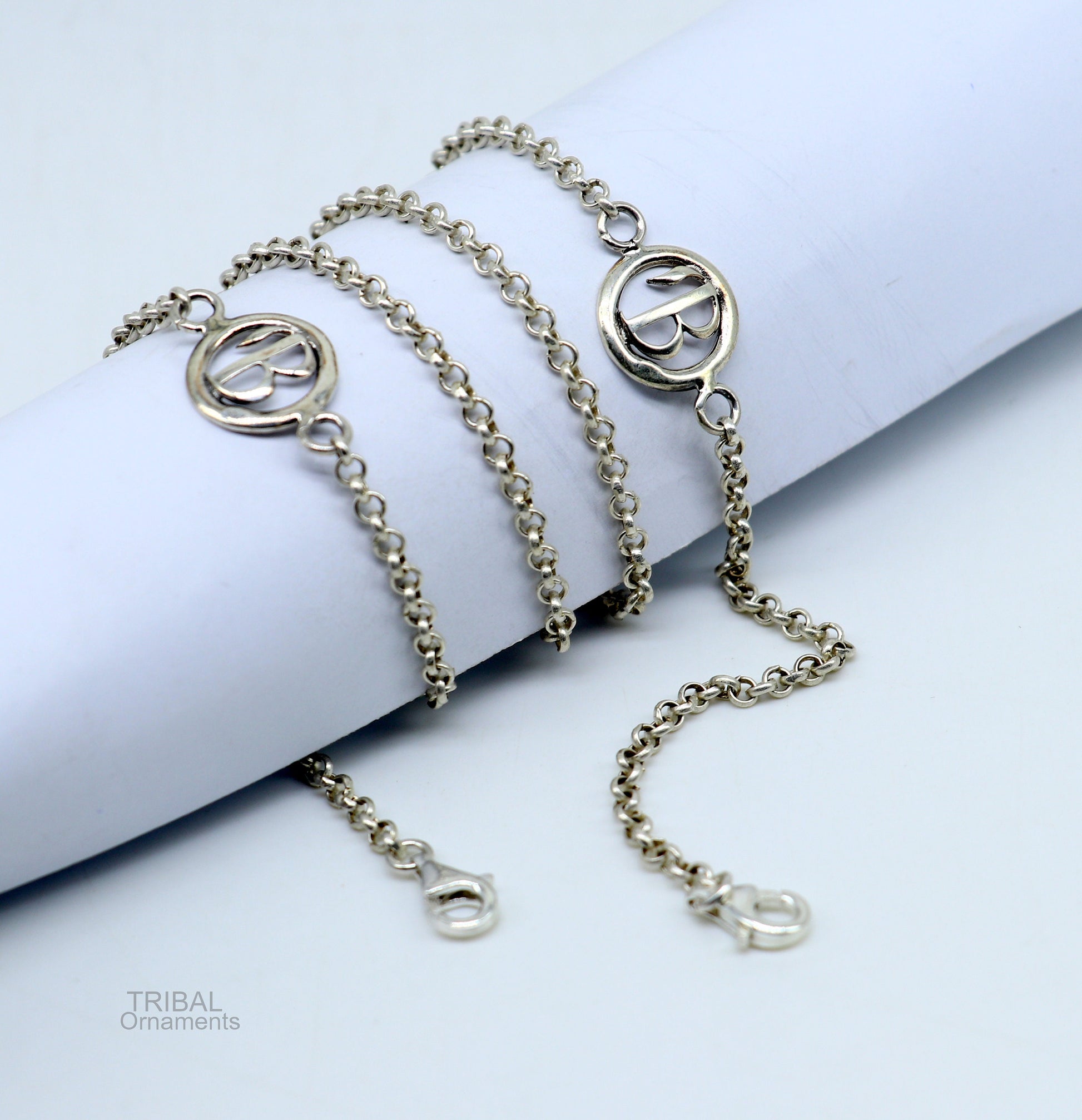 Sterling silver face mask and eyeglass chain with B alphabet design, 25 inches long, stylish and lightweight for women.