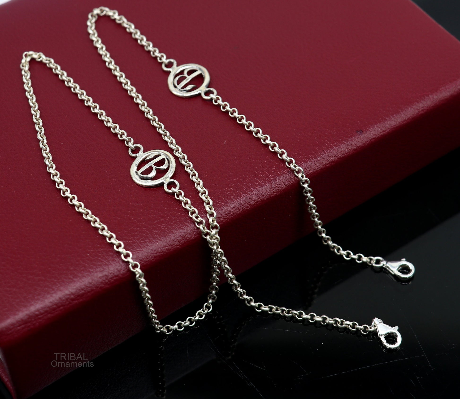 Sterling silver face mask chain with B alphabet design, stylish eyeglass and sunglass cord for women, 25 inches long.