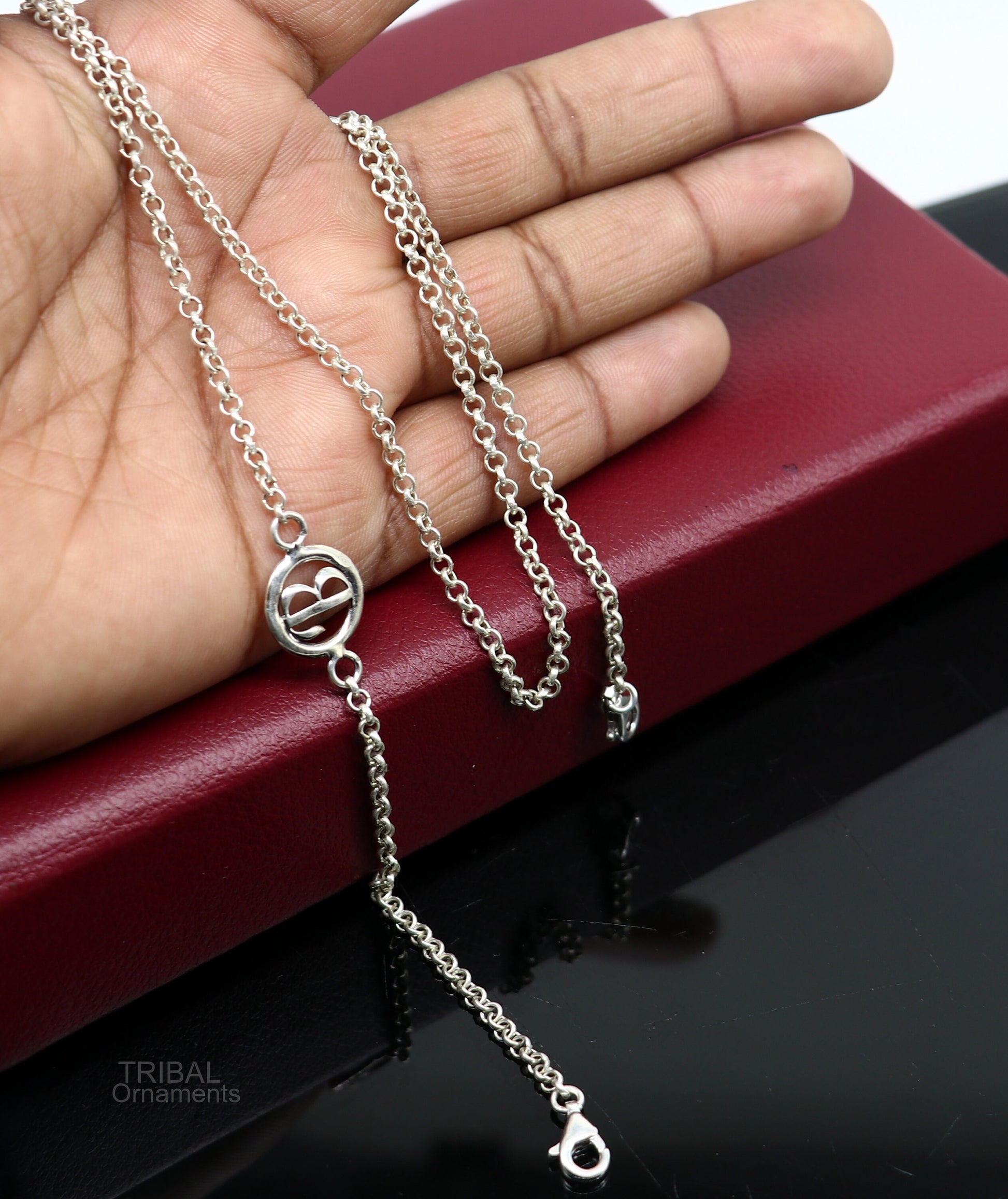 Sterling silver 25-inch face mask and eyeglass chain with B alphabet design, stylish women's sunglass and glasses cord.