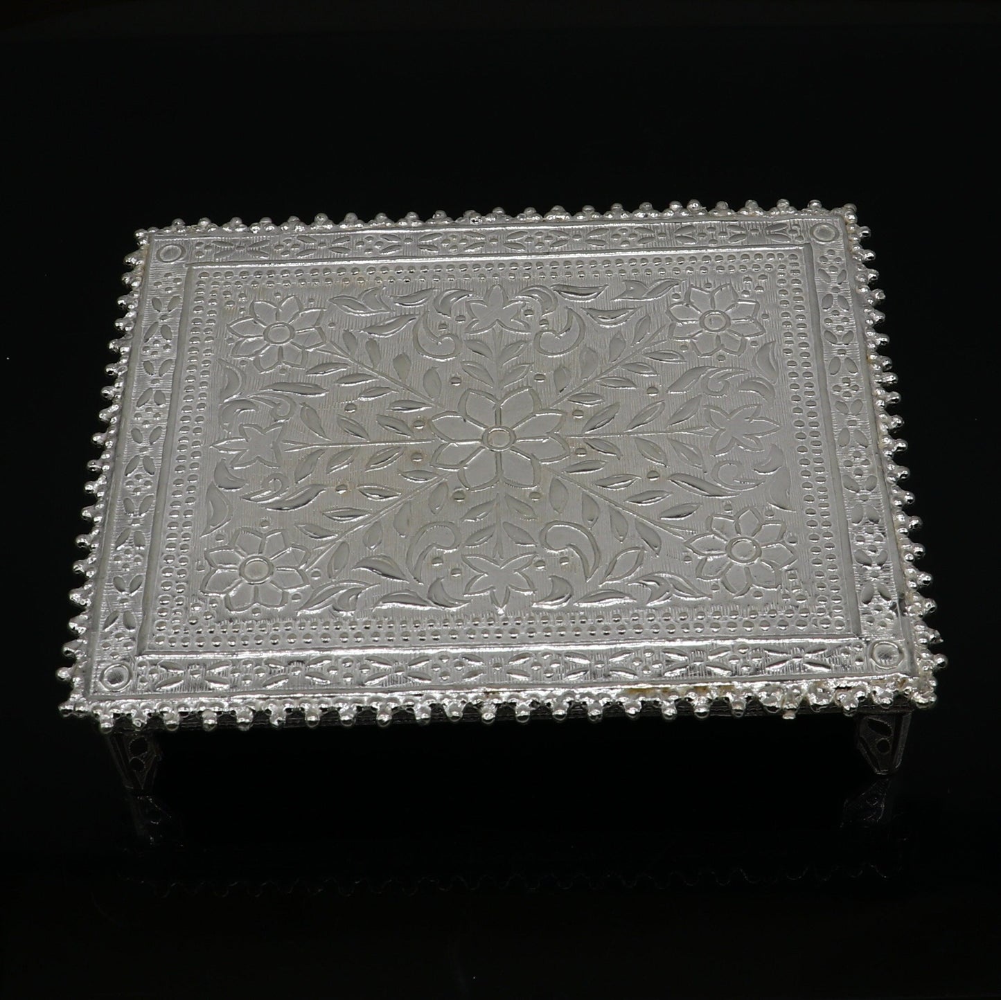 3.5"x4.5" Vintage design Sterling silver handmade customize small rectangle shape table/bazot/chouki, excellent home puja utensils su1265 - TRIBAL ORNAMENTS