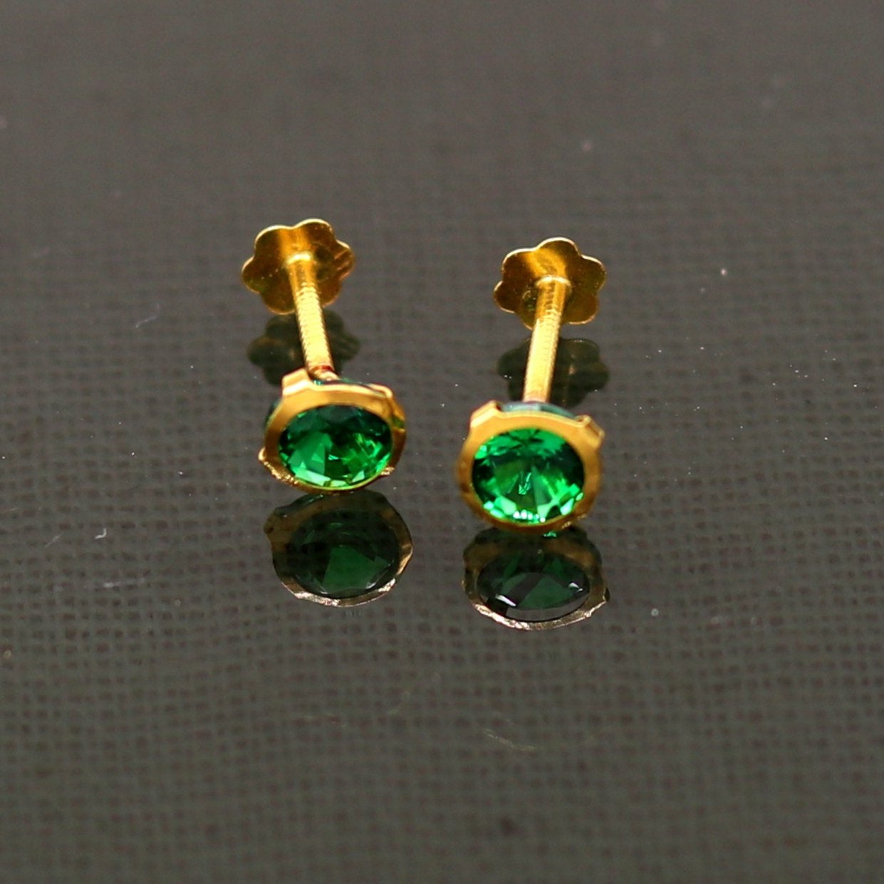 4.2mm 18k yellow gold handmade fabulous green cubic zircon stone excellent antique vintage design stud earrings pair unisex jewelry er113 - TRIBAL ORNAMENTS