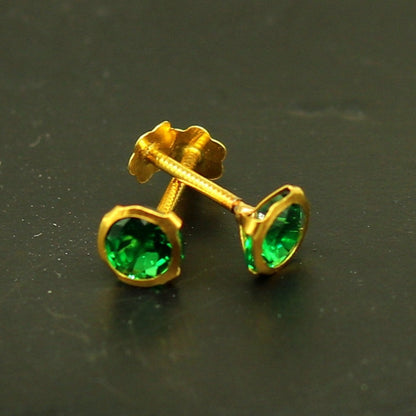 18k yellow gold handmade stud earrings with green cubic zirconia, vintage antique design, unisex jewelry by TRIBAL ORNAMENTS.