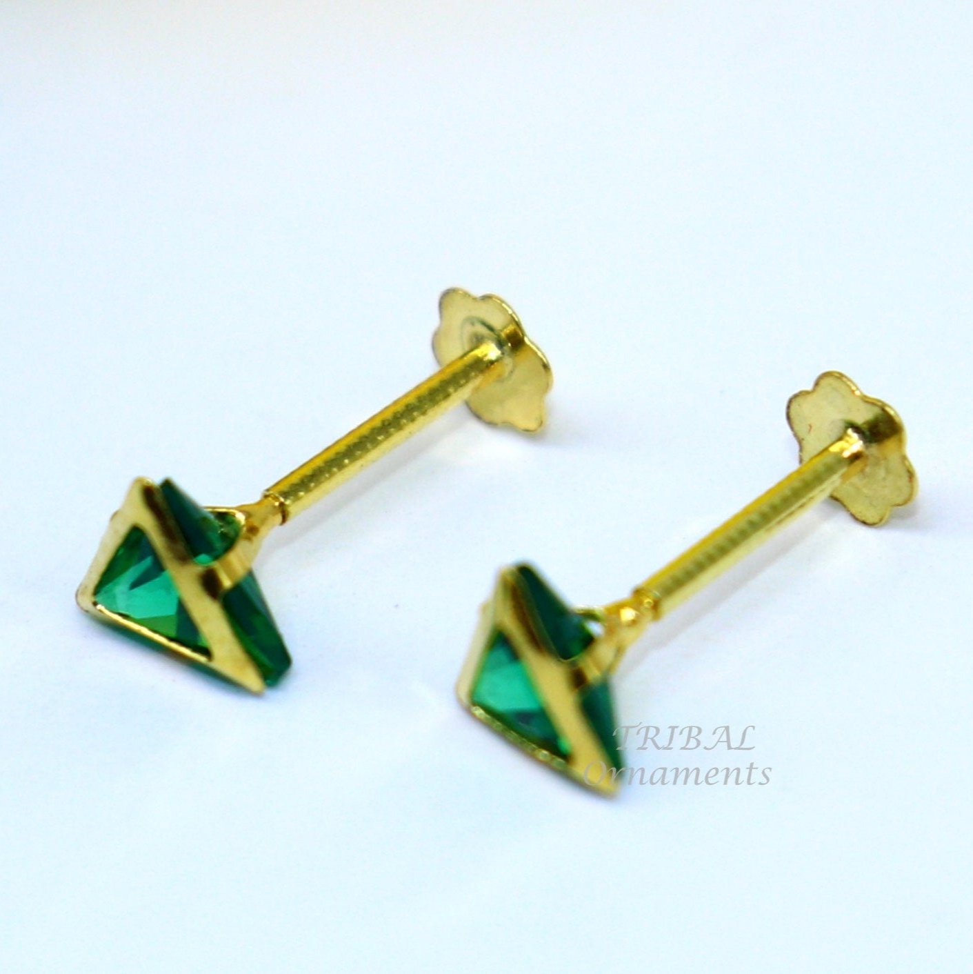 4mm 18kt yellow gold handmade single green stone Triangle shape stud earring cartilage earring customized unisex screw back jewelry er151 - TRIBAL ORNAMENTS