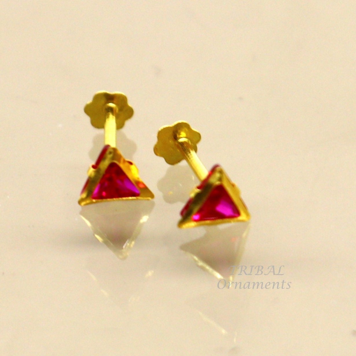 4mm 18kt yellow gold handmade single red stone Triangle shape stud earring cartilage earring customized unisex screw back jewelry er152 - TRIBAL ORNAMENTS