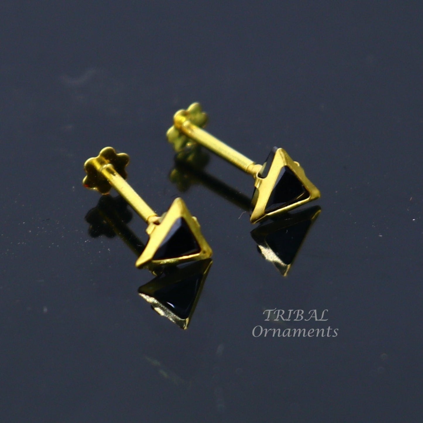 4mm 18kt yellow gold handmade single stone Triangle shape stud earring cartilage earring customized unisex screw back stud jewelry er150 - TRIBAL ORNAMENTS