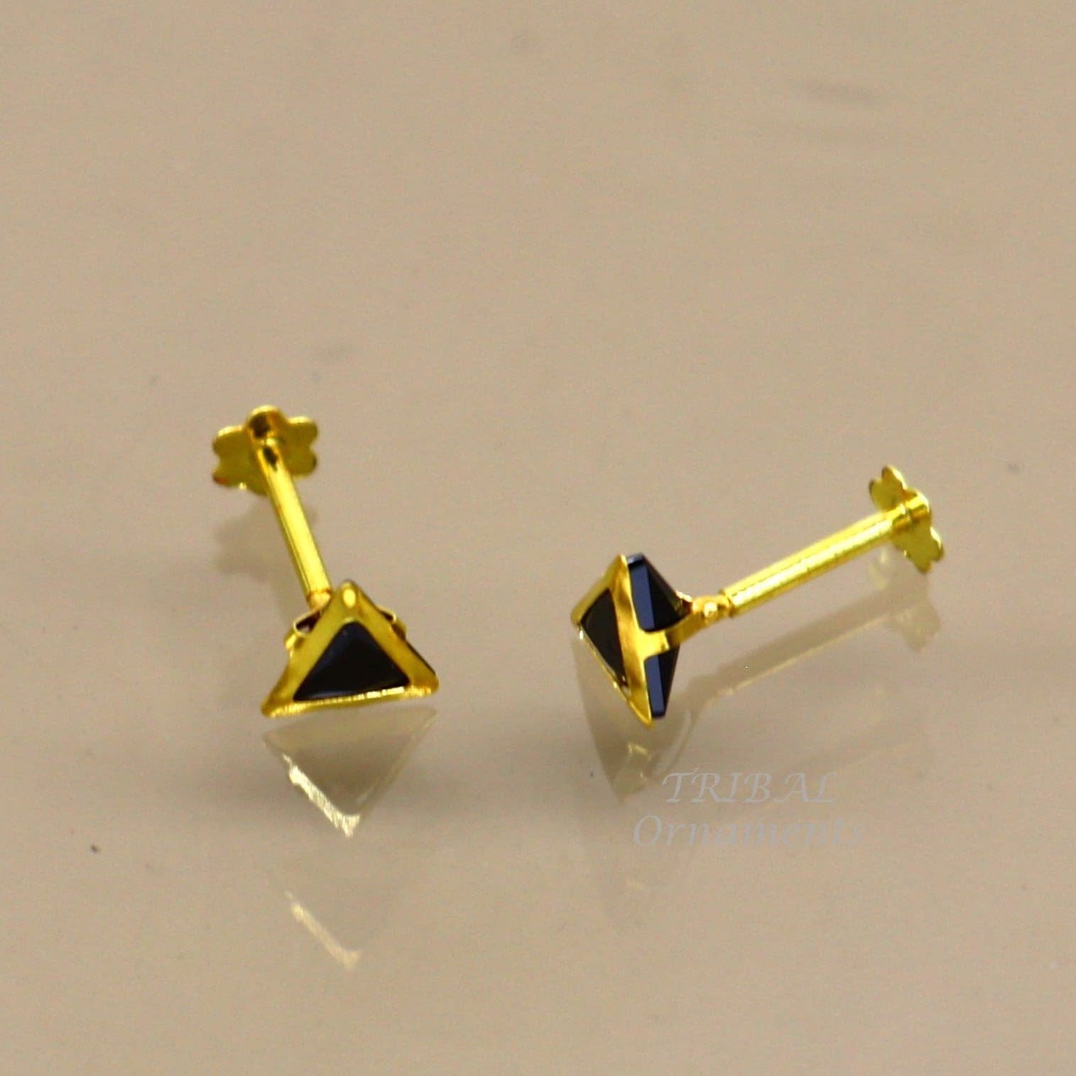 4mm 18kt yellow gold handmade single stone Triangle shape stud earring cartilage earring customized unisex screw back stud jewelry er150 - TRIBAL ORNAMENTS