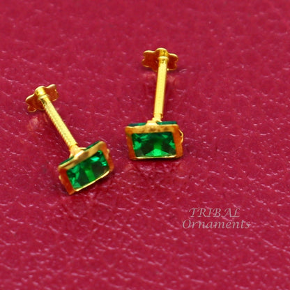 18k yellow gold square-shaped stud earring with a 4mm green stone, handmade unisex jewelry by Tribal Ornaments.