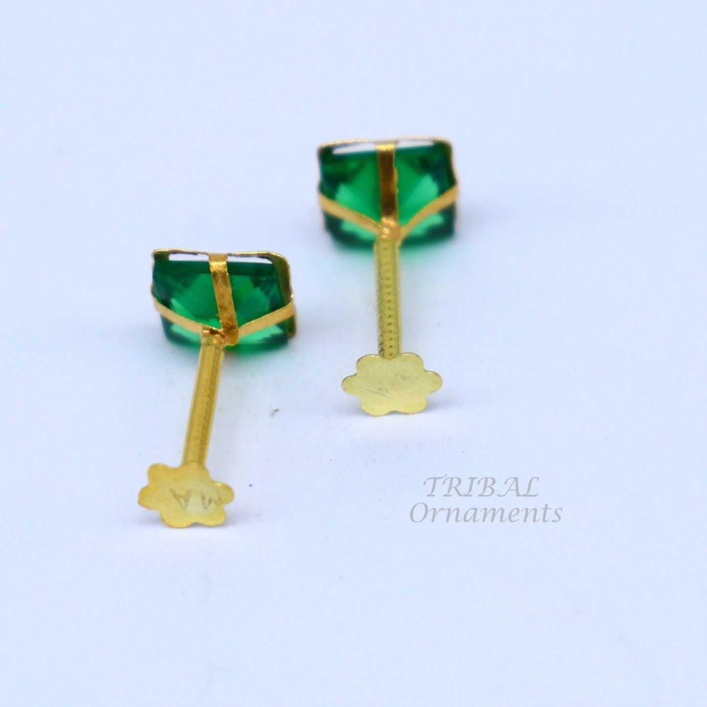4mm single green stone gorgeous 18kt yellow gold handmade square shape screw back stud earring or nose in unisex jewelry er155 - TRIBAL ORNAMENTS